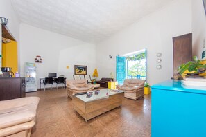 Lobby sitting area - Ayenda Centenario (Cartagena)