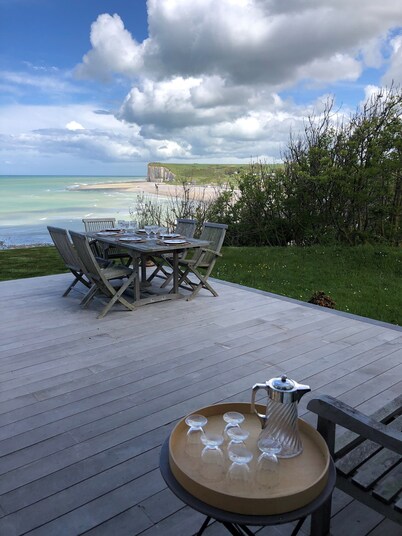 Villa with magnificent unoverlooked sea view - 150m2