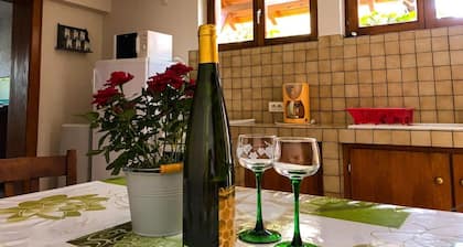 Gßte situé sur la route des vins Strasbourg et Colmar, Gresswiller. Marché Noël