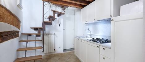 Departamento Premium | Cocina privada | Refrigerador, horno, parrilla de estufa y lavavajillas