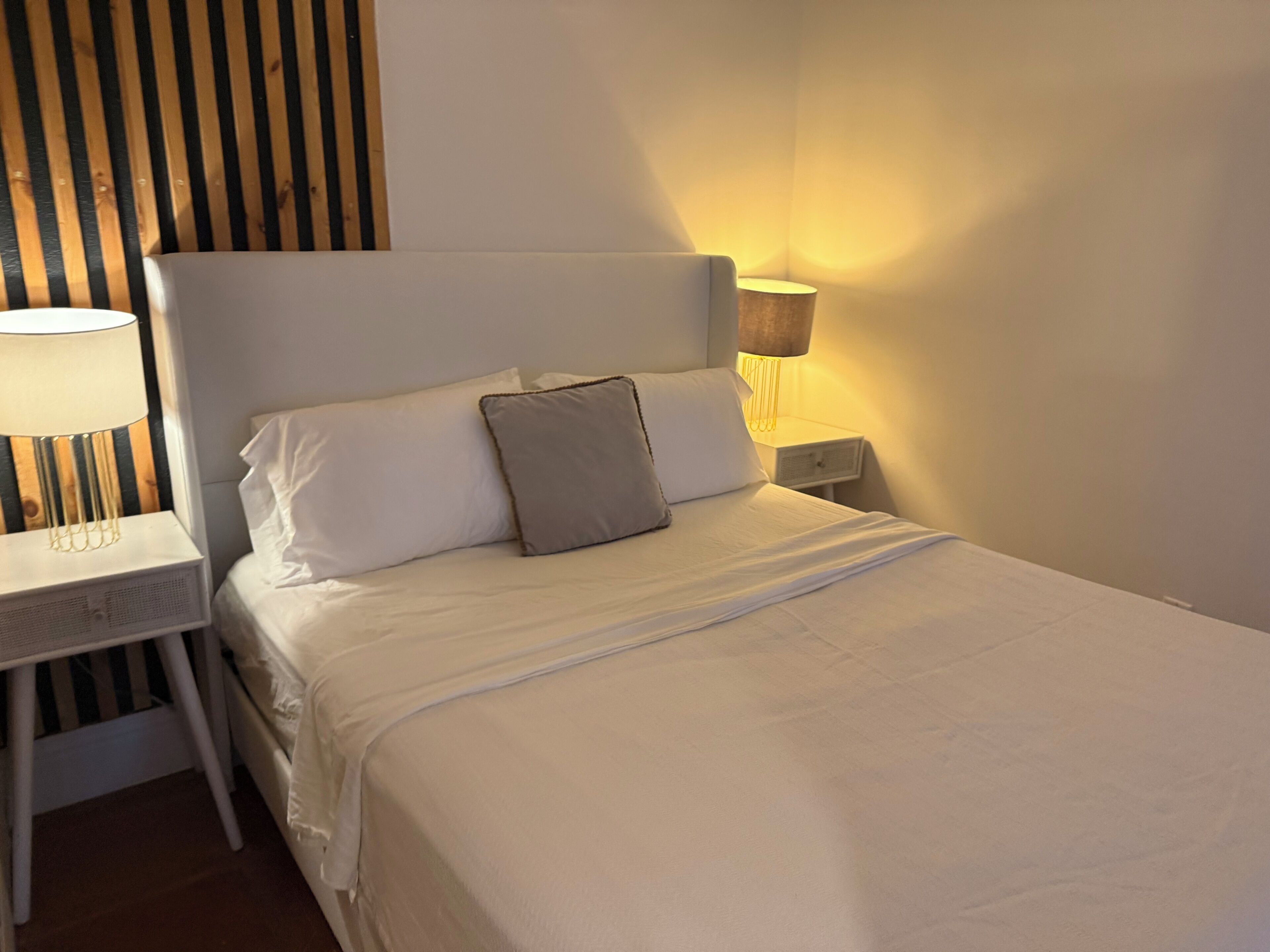 1 bedroom, desk, free WiFi, bed sheets