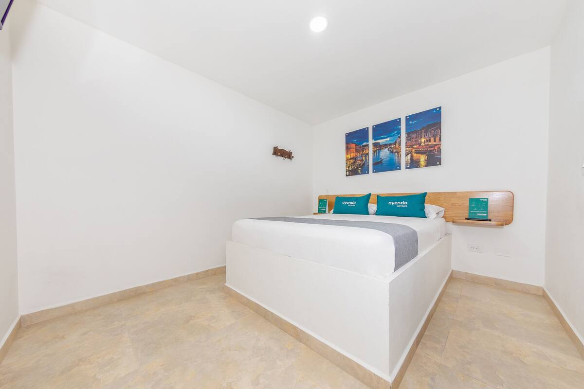 standard double room | hypo-allergenic bedding, free wifi, bed sheets