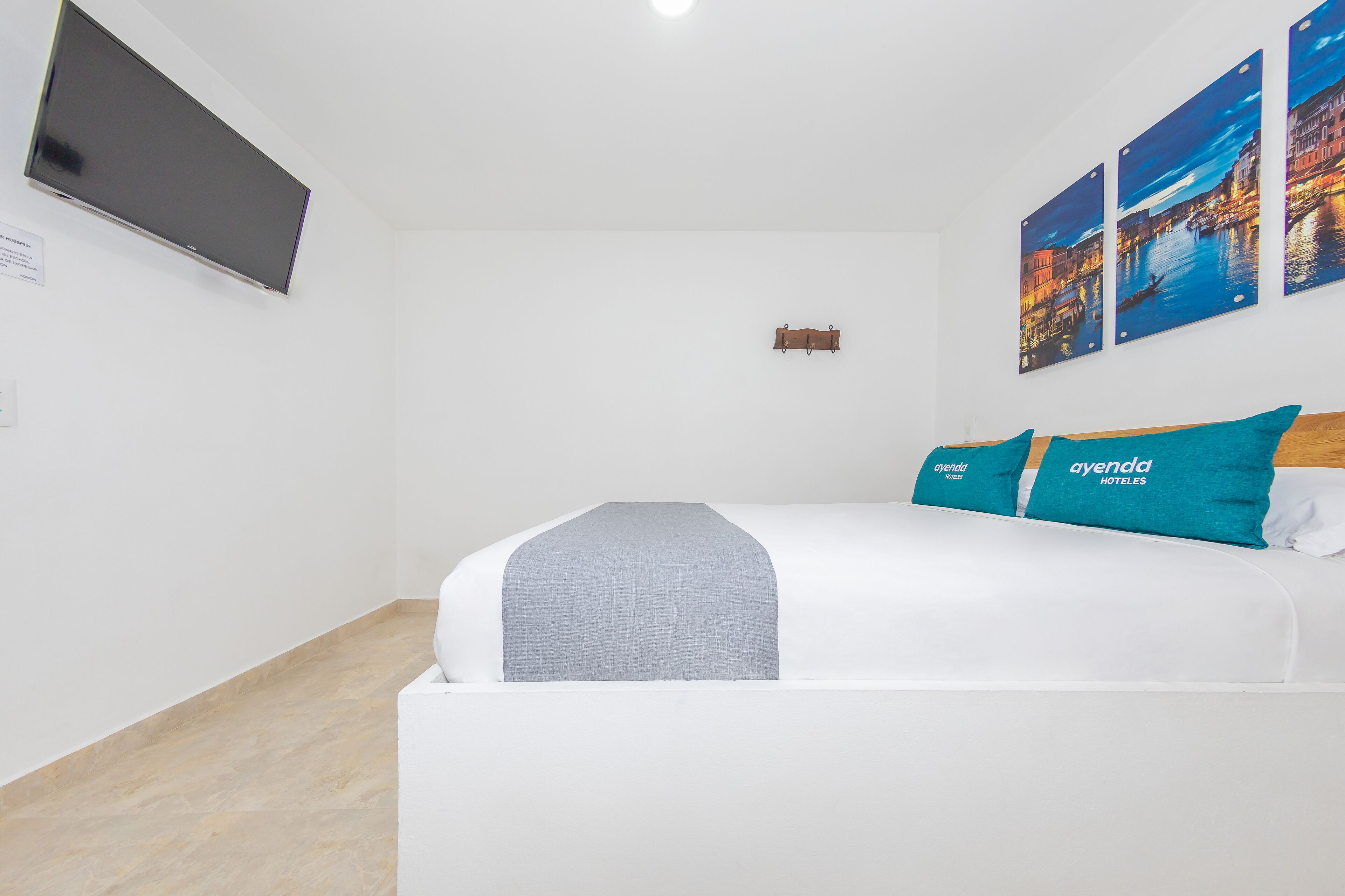 standard double room | hypo-allergenic bedding, free wifi, bed sheets