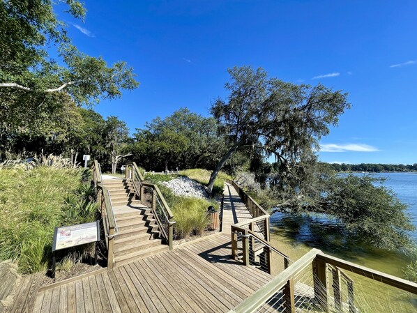 المنطقة المحيطة بالمنشأة