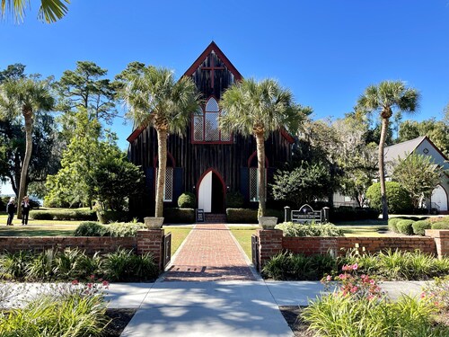 CHARMING BLUFFTON FLAT NEAR HILTON HEAD, MAY RIVER, SHOPPINGS