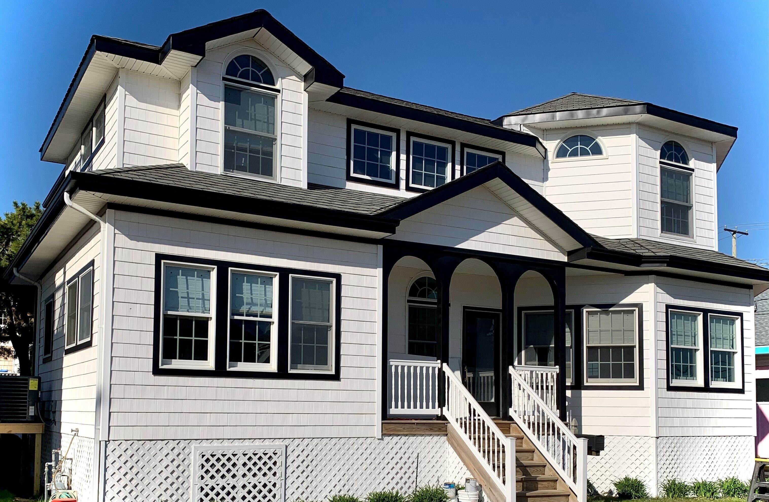 6 Houses from the Beach, Heated Pool, 5 bedrooms, 4.5 bathrooms