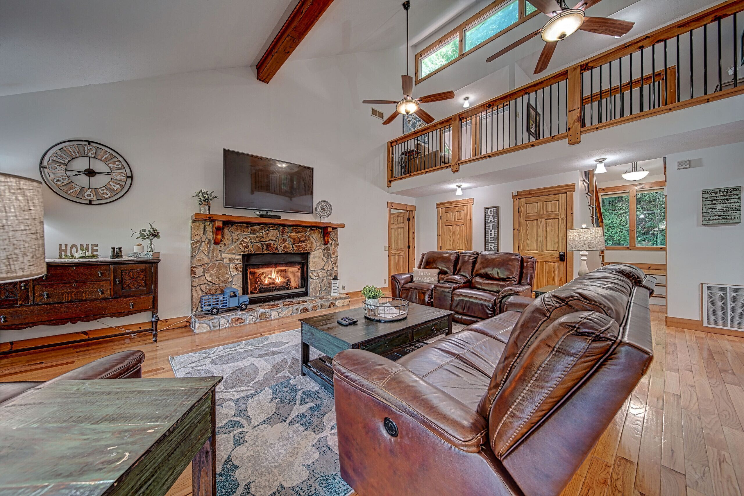 Smart TV, fireplace, table tennis, offices