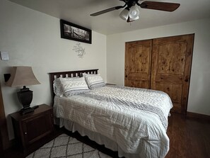 3 habitaciones, tabla de planchar con plancha y wifi gratis