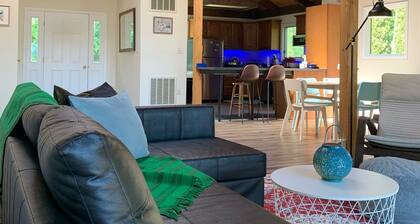 Modern Country House on the Shenandoah River