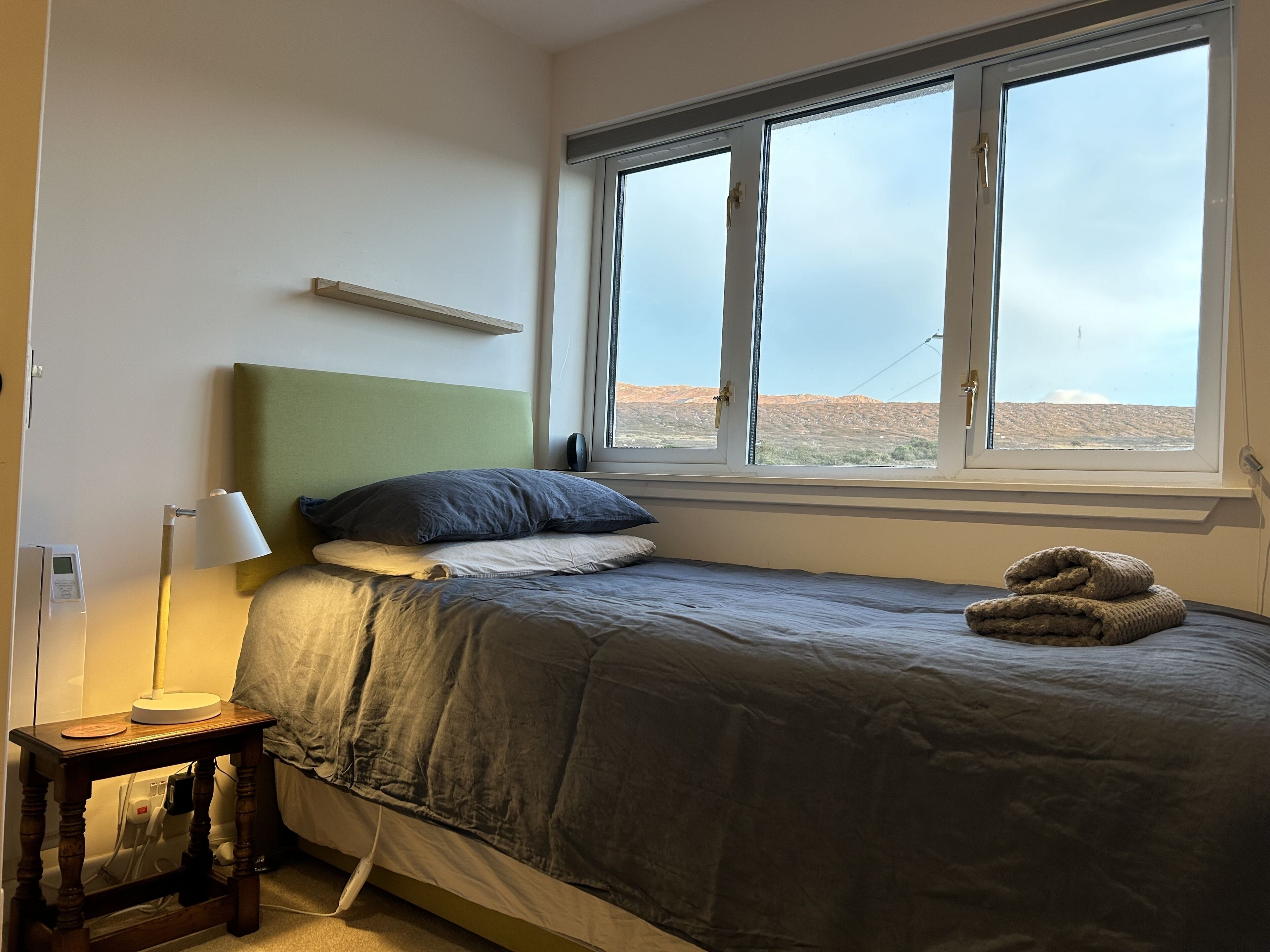 3 Schlafzimmer, Schreibtisch, Bügeleisen/Bügelbrett, Reisekinderbett