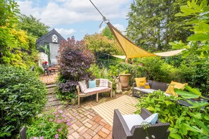 Terrace/patio - Alec Hill's Bakehouse, Wangford (Beccles)