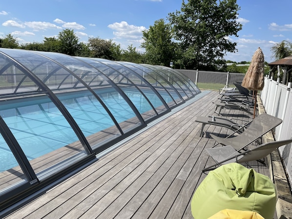 Outdoor pool, a heated pool