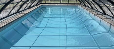 Piscine extérieure, piscine chauffée