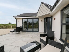 Cottage | Interior - Strawberry Stables (Bristol)