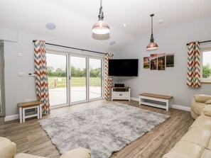 Cottage | Interior - Strawberry Stables (Bristol)