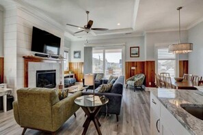 TV, fireplace, DVD player - Blue Heron by Carolina Getaway - Ocean Views & Elevator at Wrightsville Beach (Wrightsville Beach)