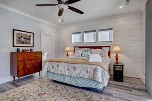 4 bedrooms, WiFi, bed sheets