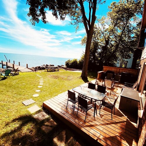 LAKE Escape Retreat - Onsite Beach Dock Waterfront Boat Ramp