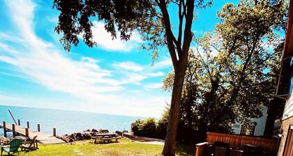 LAKE Escape Retreat - Onsite Beach Dock Waterfront Boat Ramp