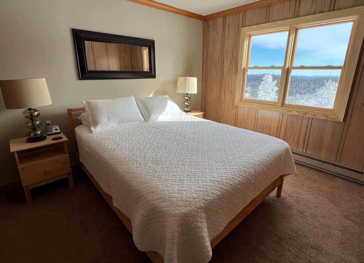 2 soverom, strykejern/-brett og wi-fi (inkludert)