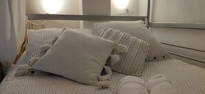1 chambre, fer et planche à repasser, Wi-Fi gratuit, draps fournis