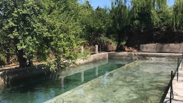 Utomhuspool