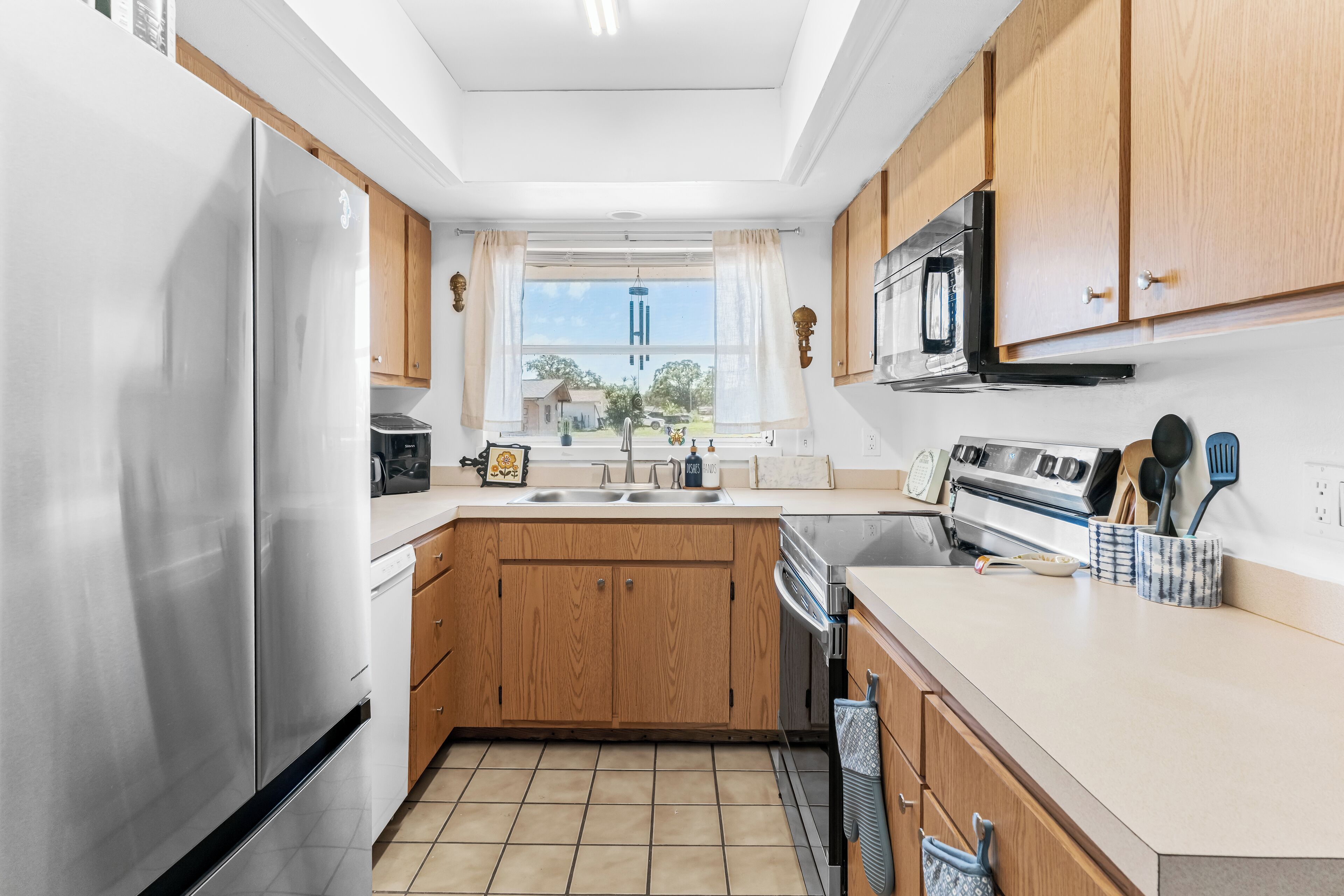 冷蔵庫、電子レンジ、オーブン  、食器洗い機