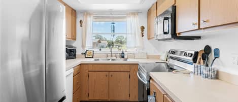 Fridge, microwave, oven, dishwasher