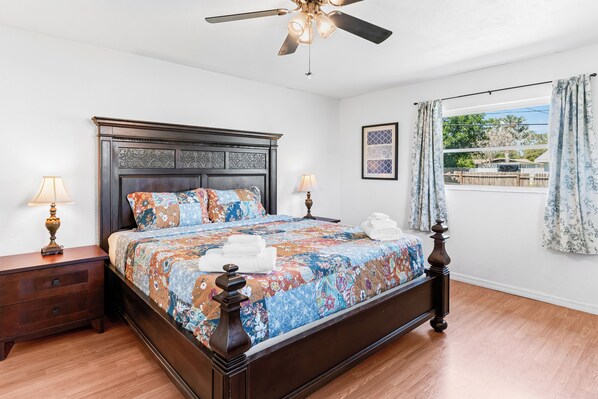 4 bedrooms, iron/ironing board, travel crib, free WiFi