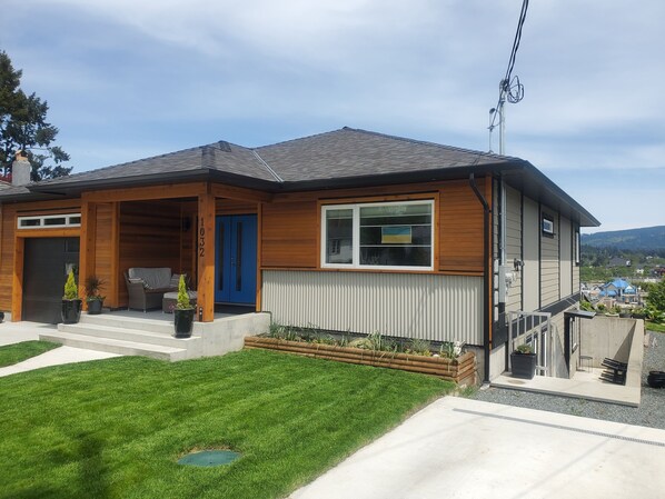 Exterior - Conveniently located guest suite in the heart of the Cowichan Valley. (Duncan)
