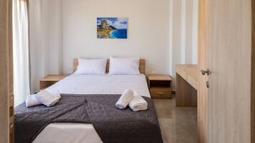 3 slaapkamers, een strijkplank/strijkijzer, wifi