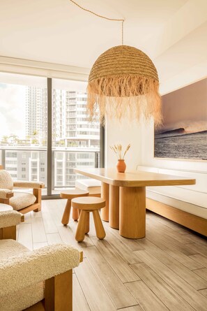 3 Bedroom Suite with River View | Living area | 50-inch flat-screen TV with digital channels, TV