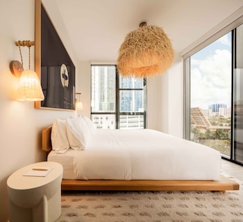 3 Bedroom Suite with River View | 2 bedrooms, premium bedding, memory foam beds, individually decorated at Flow Fort Lauderdale Hotel