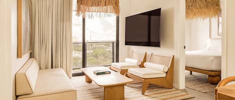 Apartemen, 2 kamar tidur, balkon | Area keluarga | Televisi layar datar 50-inci dengan saluran TV digital dan TV