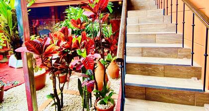 Full apartment 5 minutes Airport 2nd floor, high internet connection