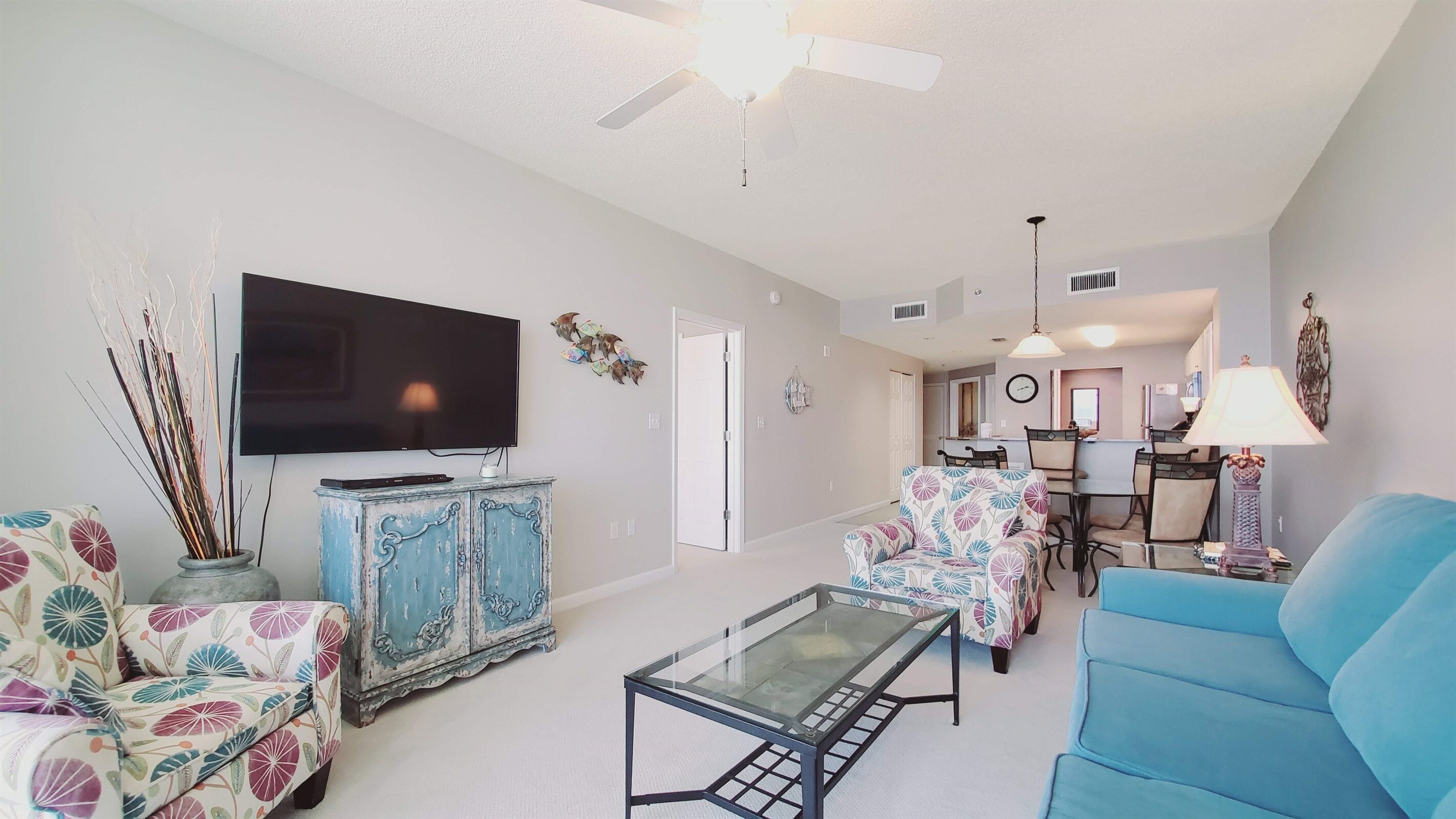 Smart TV, DVD player, table football, ping pong