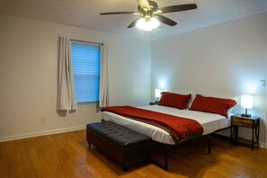 5 bedrooms, in-room safe, desk, iron/ironing board