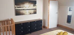 3 Schlafzimmer, Bügeleisen/Bügelbrett, kostenloses WLAN, Bettwäsche
