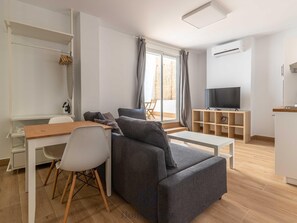 TV - HOMEABOUT LA MERCED LOFT (Malaga)