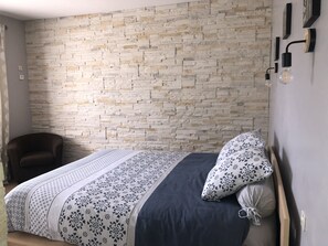 2 عدّة غرف نوم وسرير سفر وواي فاي مجانًا وملاءات أسرّة