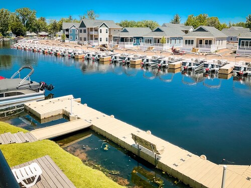 Kayak Shack: Waterfront, 2nd Floor, Boat Dock, In the Heart of Downtown