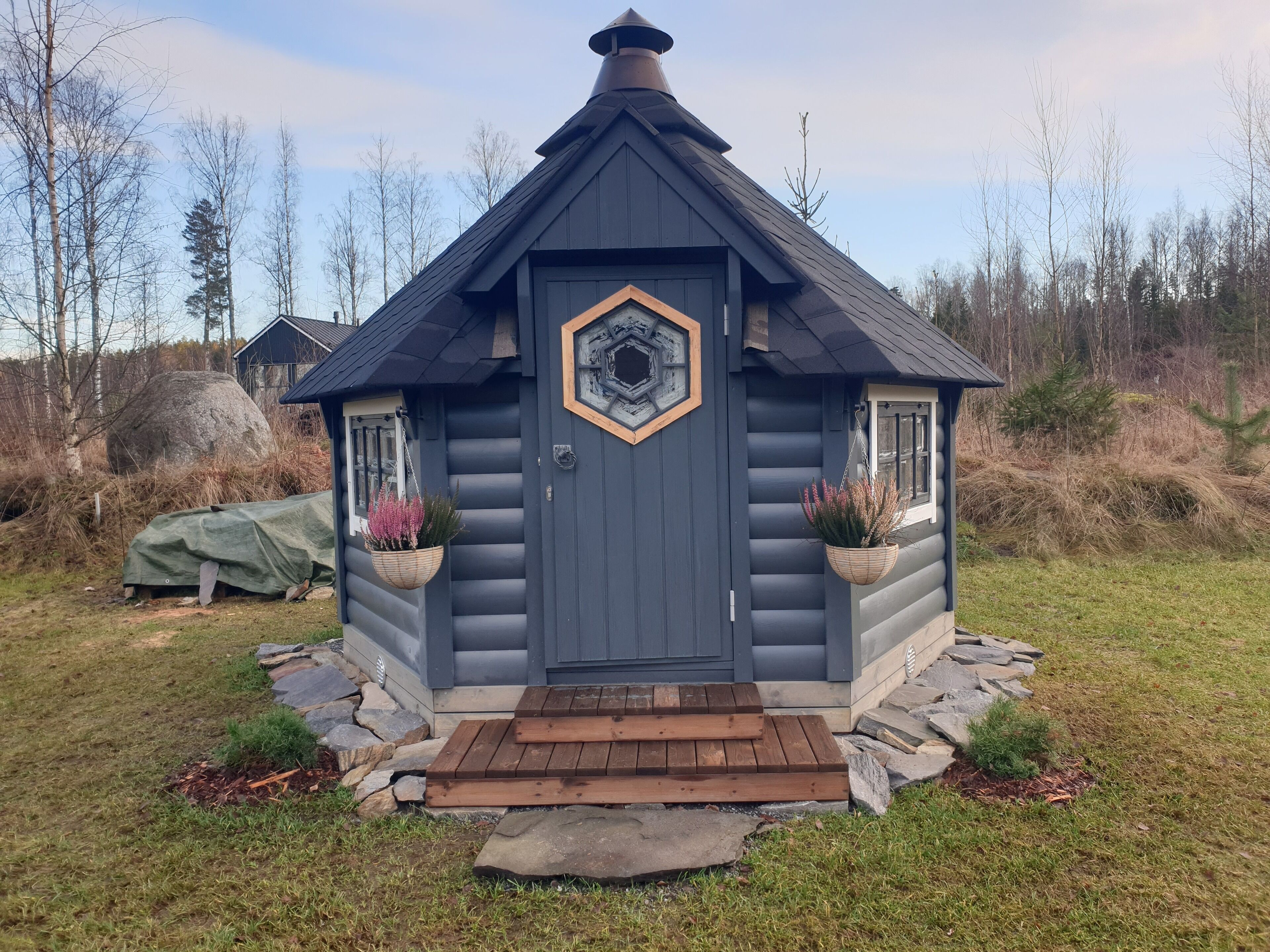 المنشأة من الخارج