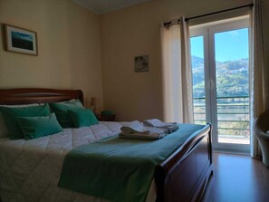 3 chambres, fer et planche Ă repasser, lit parapluie, Wi-Fi gratuit