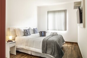 1 chambre, bureau, Wi-Fi gratuit, draps fournis