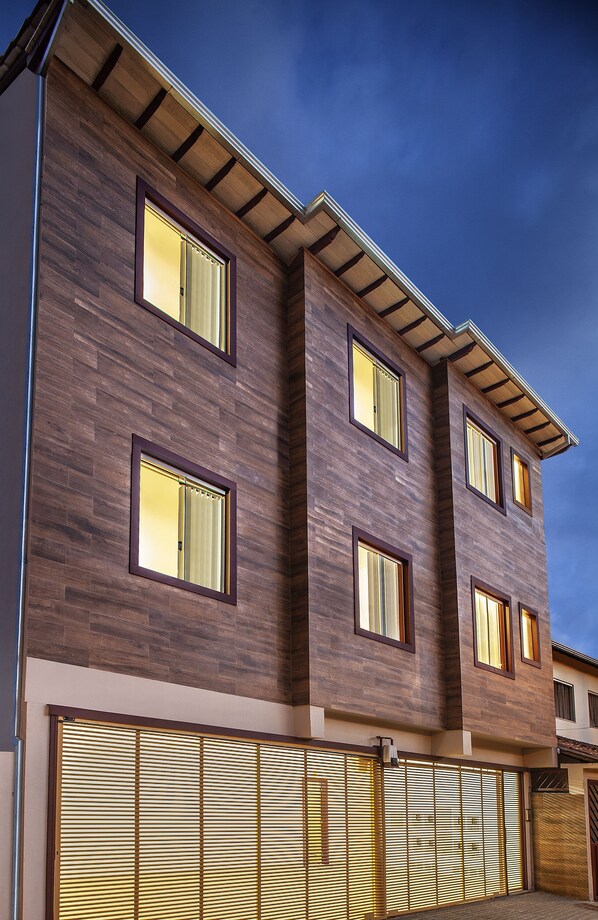 Exterior - Spacious 1 Bedroom Studio - 35m² - Fully Furnished - Near UFOP (MG)