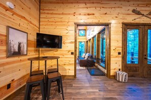 Smart TV, fireplace, video games, Netflix