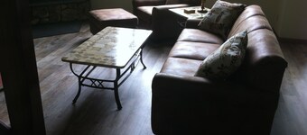 Condos.  hot tub, deck,  Patoka lake (8800 acres) boating and beach, concessions  