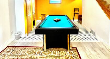 Cozy 4-bedroom, bathrooms, Free Parking