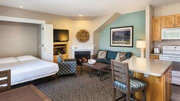 1 soverom, strykejern/-brett, internettilgang og sengetøy