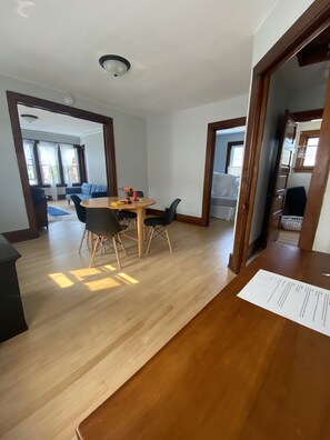 Interior - BEST LOCATION IN SHEBOYGAN!  Steps to beach & marina, walk to historic downtown! (Sheboygan)